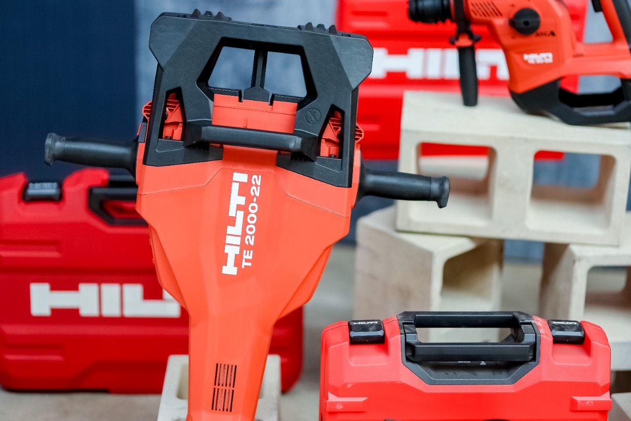 Please enter alternative text here (optional)